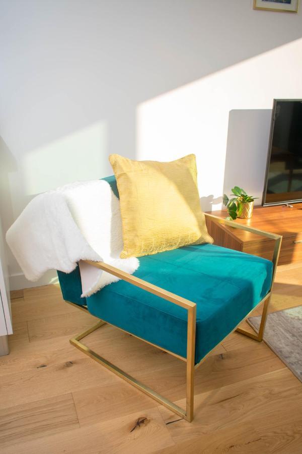 Exoticstay Apartments - Ultra Luxe Top Floor Suite - City Centre Apartment With Cube View - Smart 4K Tv With Ultrafast Wifi & Netflix Birmingham Esterno foto